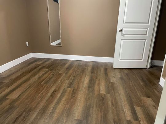 For Lease - 2031 Oxford Avenue, Oakville, Ontario - Photo 1