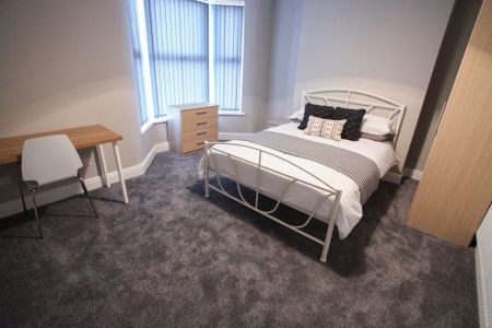 3 bedroom terraced house to rent - Photo 3