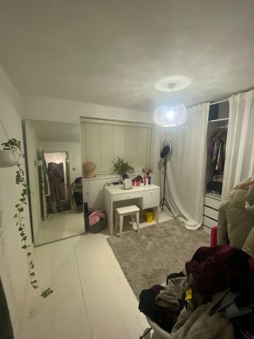 2 Bed Semi-Detached House, Tenbury Close, M6 - Photo 5