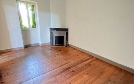 Appartement à louer 2 pièces • 45 m2 Aire-sur-l'Adour - Photo 2