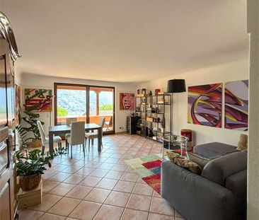 Lake view apartment in residence with swimming pool in Savosa - Photo 1