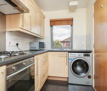 2439L - Restalrig Drive, Edinburgh, EH7 6JX - Photo 4