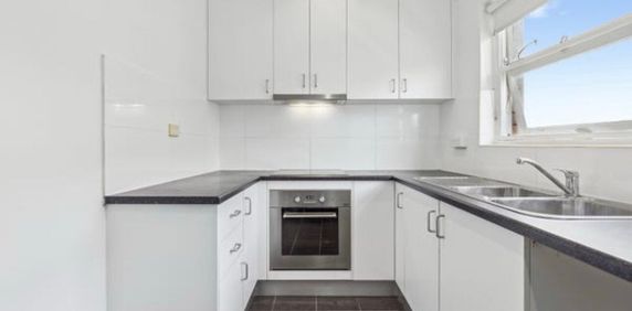 Sandringham - Photo 2