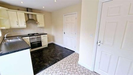 Queensway, Winsford, CW7 - Photo 3