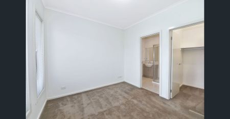 Close and Convenient - Photo 3