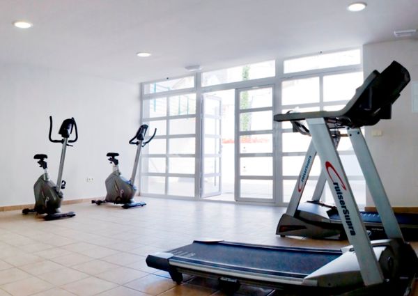 For long-term rent: apartment in Javea, Golden Garden urbanization, with 2 bedrooms and a pool.