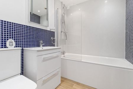 5 bedroom semi-detached house to rent - Photo 4