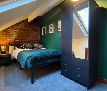 4 Bedroom Professionals House Share Room 2 - Photo 2