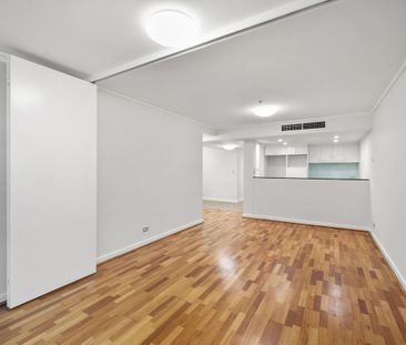 Cosy one bedroom plus study and car space - Photo 1