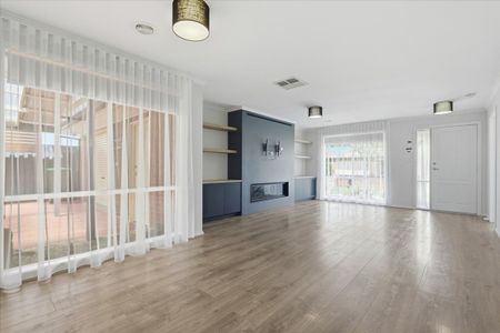 HOME FOR RENT IN WERRIBEE - Photo 2