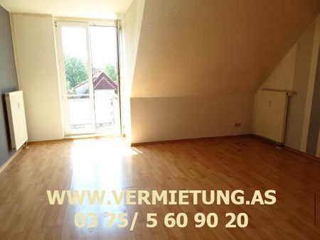 Im Dachgeschoss mit tollem Südbalkon - Photo 3