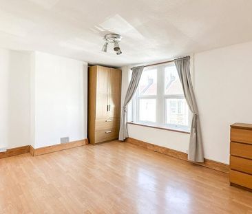 3 bedroom end of terrace house to rent - Photo 5