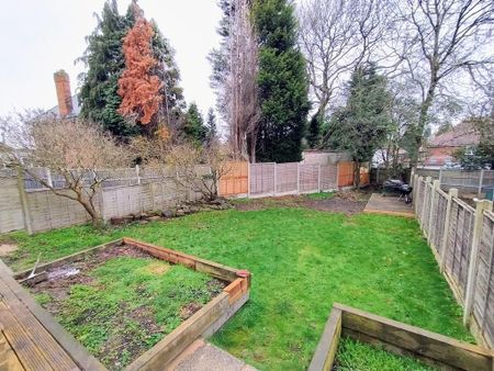 3 bedroom semi-detached house to rent - Photo 2