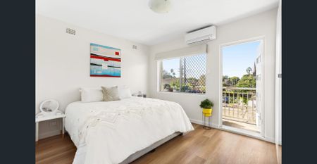 Convenient Location - Photo 4