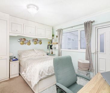 1 Bed Flat, Mansfield Road, IG1 - Photo 3