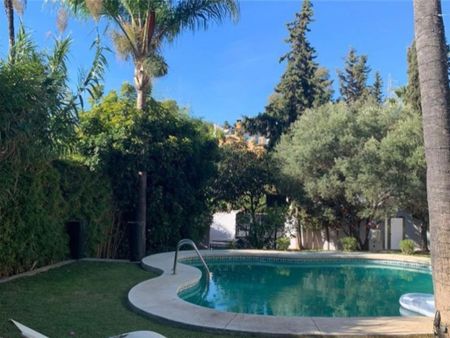 3 room luxury Villa for rent in Marbella, Andalusia - Photo 5