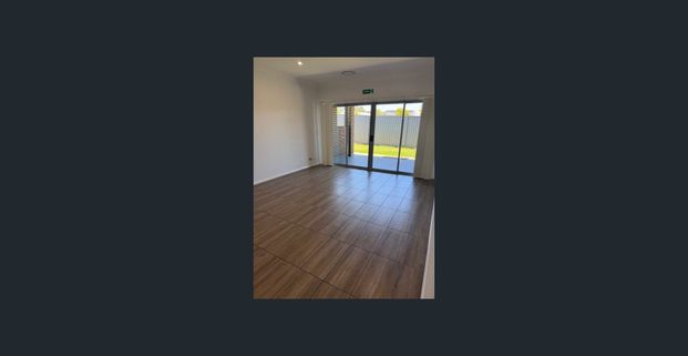 Modern home – Walk to Westfield Sports & Shops - Photo 1