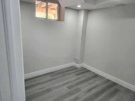 For Lease - 182 ESTHER Crescent, Thorold, Ontario - Photo 3