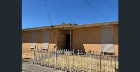 Charming Family Home in Dallas! - Photo 4