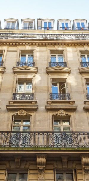 location Appartement T5 DE 149.85m² À PARIS - Photo 1
