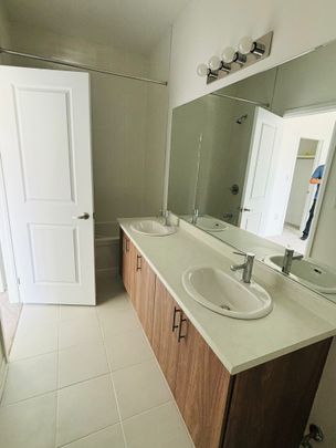 For Lease - 20 Sidney Rose Common Street Unit# 15, St. Catharines, Ontario - Photo 1