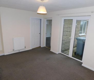 3 bedroom semi-detached house to rent - Photo 6