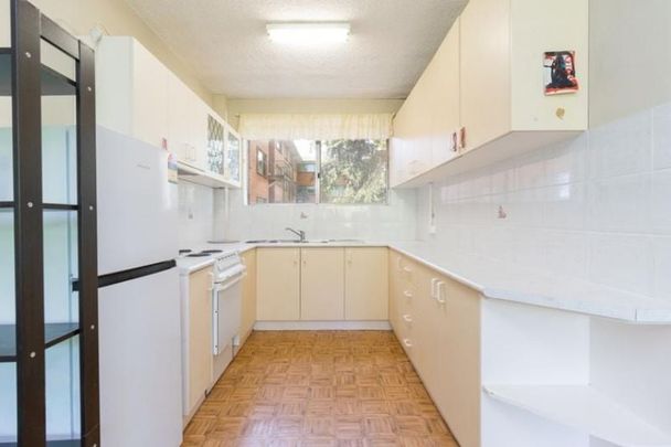 2/74-80 Collett Street, Queanbeyan - Photo 1