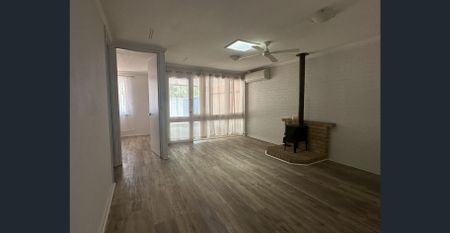 Secluded 3x1 in Wanneroo - Photo 3