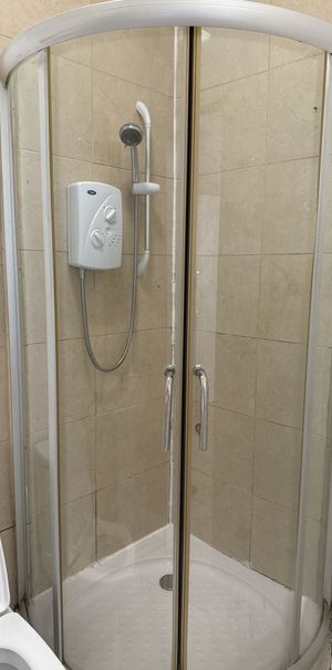 Denmark House Wellington Road South - Photo 2