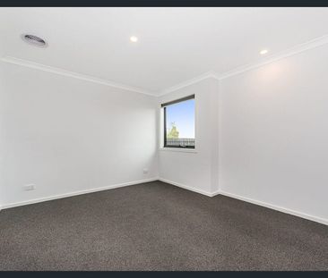 Modern & Low-Maintenance Two-Bedroom Home - Photo 2