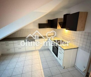 Helle 2-Zimmer-Dachgeschosswohnung mit Balkon & Einbauküche in Ingo... - Photo 4