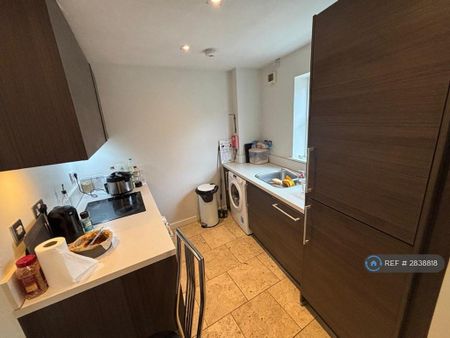 1 bedroom flat to rent - Photo 5