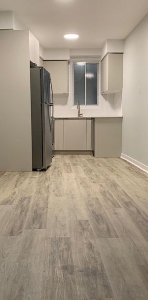 123 - 1255 Sherwood Crescent, Mount Royal - Photo 1