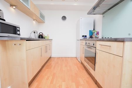 West One Panorama, 18 Fitzwilliam St, ... - Photo 5