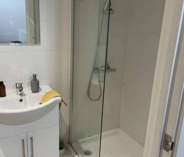 Classic Ensuite - Photo 4