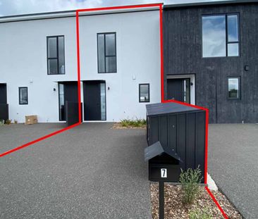 TWO BEDROOMS - LEVIN - Photo 2