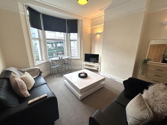 4 bedroom house to rent - Photo 1