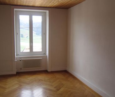 Bel appartement de 4,5 pièces au 2ème étage avec balcon - Photo 1