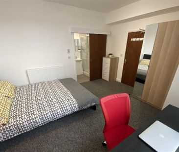 Rooms at City Road, Beeston, NG9 2LQ - Photo 3