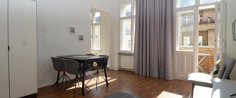 Helle 1-Zi. Wohnung in Friedrichshain,möbliert, Balkon - Photo 1