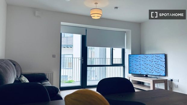 Room in shared flat for rent in Dublin - Photo 1