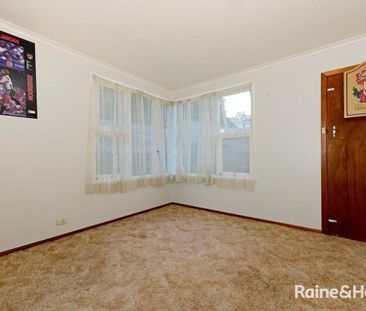 Large Family Home With Amazing Views - Photo 2