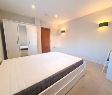 1 bedroom in a house share to rent - Photo 4