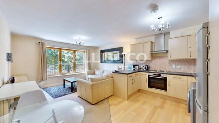Northfield Avenue, W13, London - Photo 3