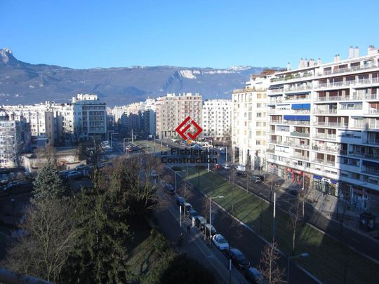 Location Appartement 2 pièces 38m² GRENOBLE 38000 - Photo 1