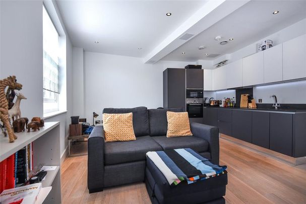 1 bedroom flat to rent - Photo 1
