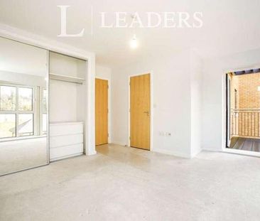 Corner House, Godstone Road, Caterham, Surrey, CR3 - Photo 3