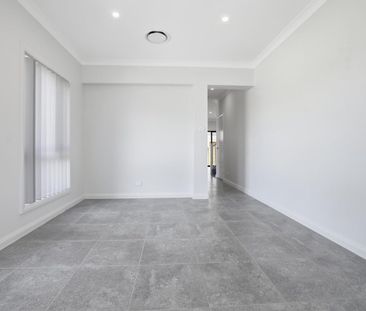 68 Fairbank Drive, Gledswood Hills, NSW 2557 - Photo 2