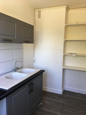 Location Appartement 1 pièce 28m² CHARTRES 28000 - Photo 4