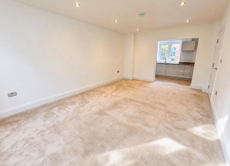 2 bedroom flat to rent - Photo 2